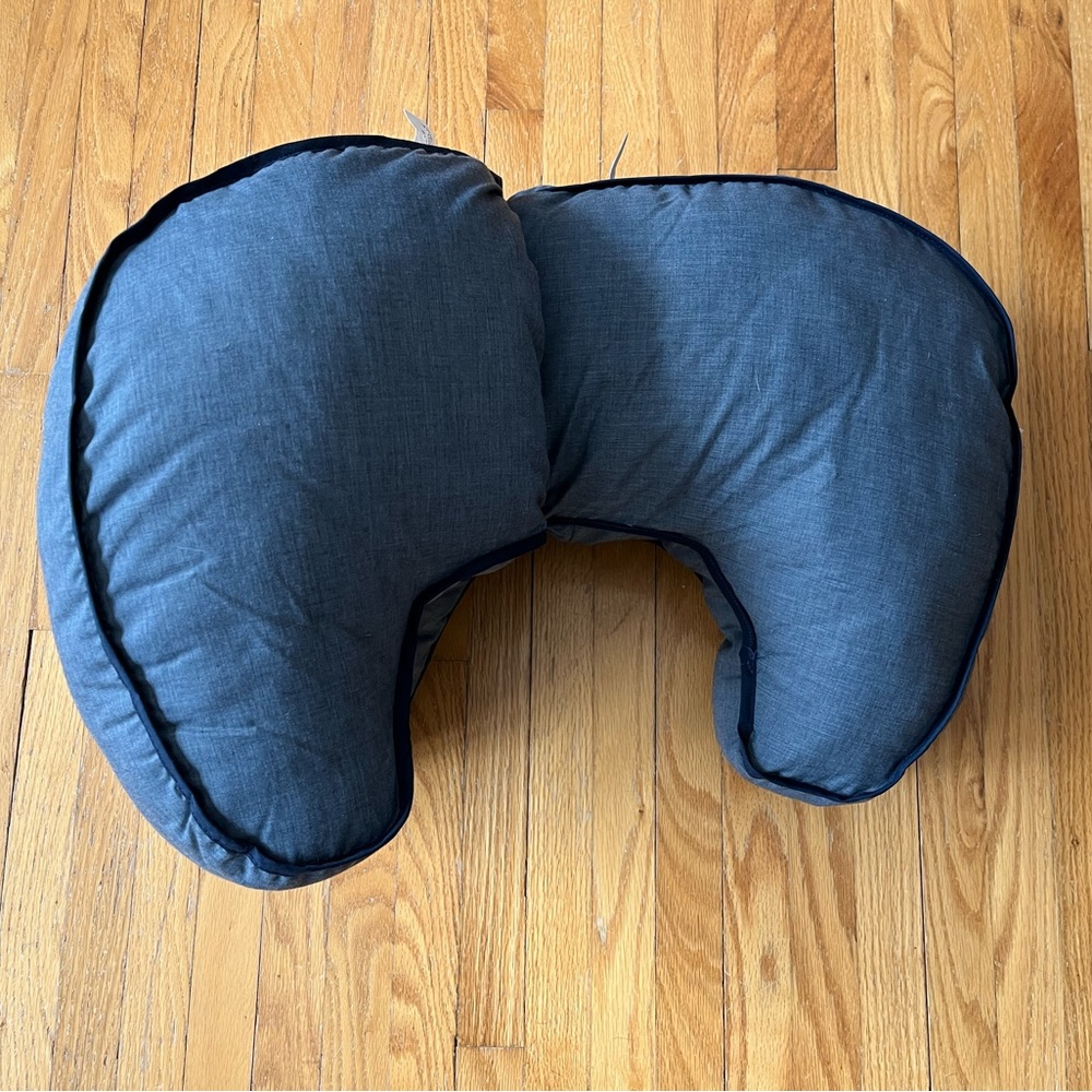 Leach Co  adjustable breastfeeding pillow